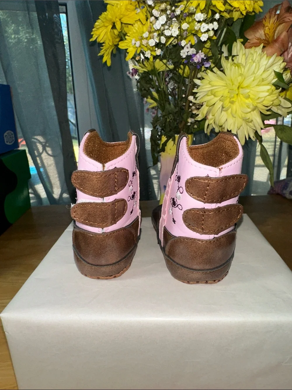 🤩Toddler Pink & Brown Floral Western Boots. 🎁3